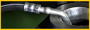 Замена алюминиевых трубок от заднего контура кондиционера на Кадиллак Эскалейд ESV – EXT шлангами высокого давления Goodyear